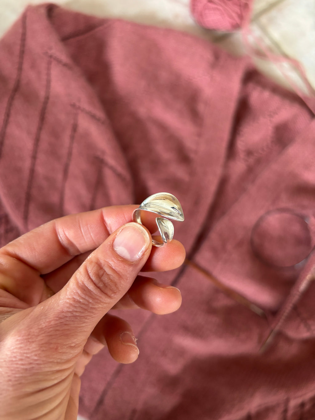 'Leaf me on' ring - Pre-ordering