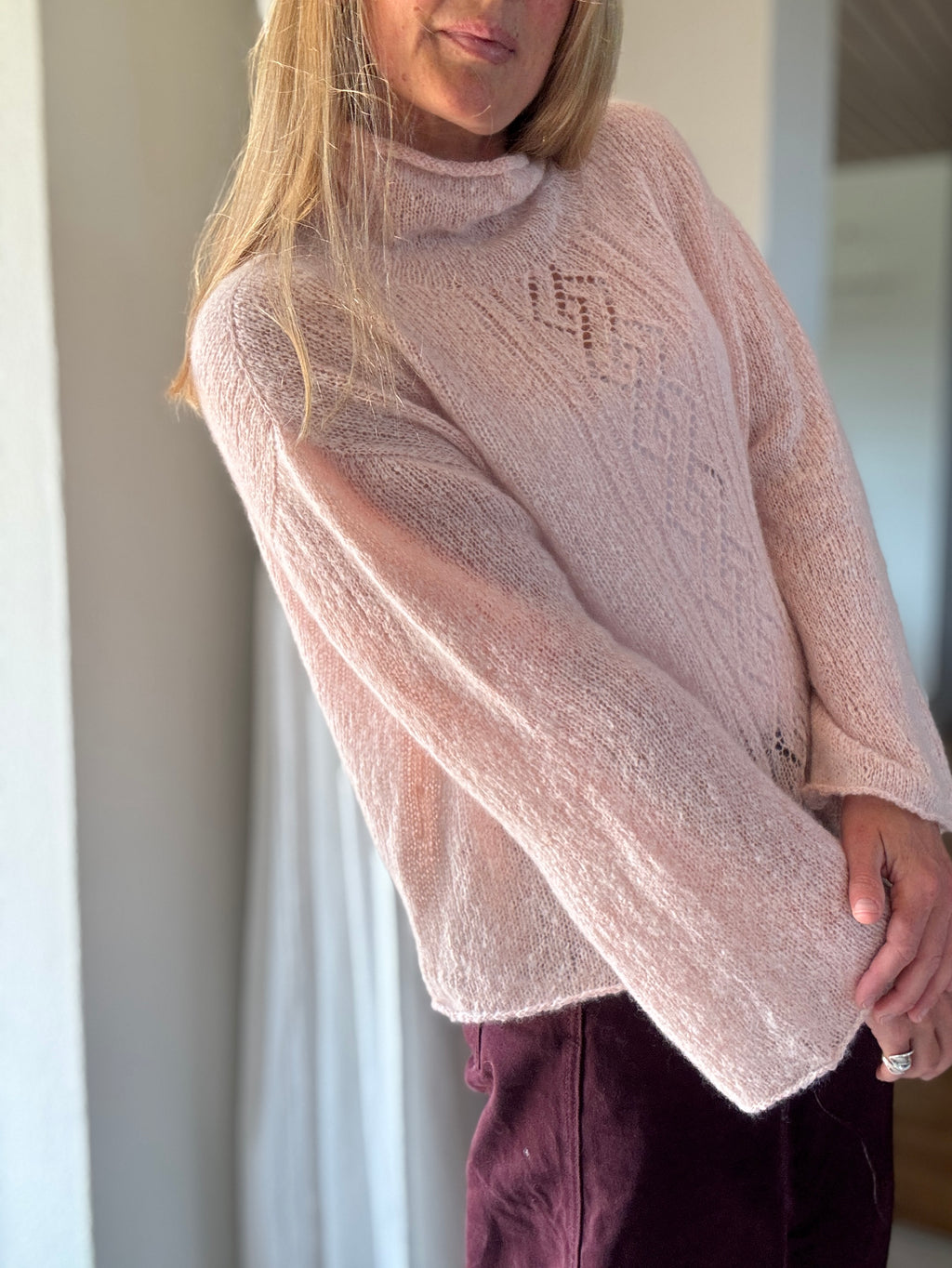 English - facet_Sweater_highneck