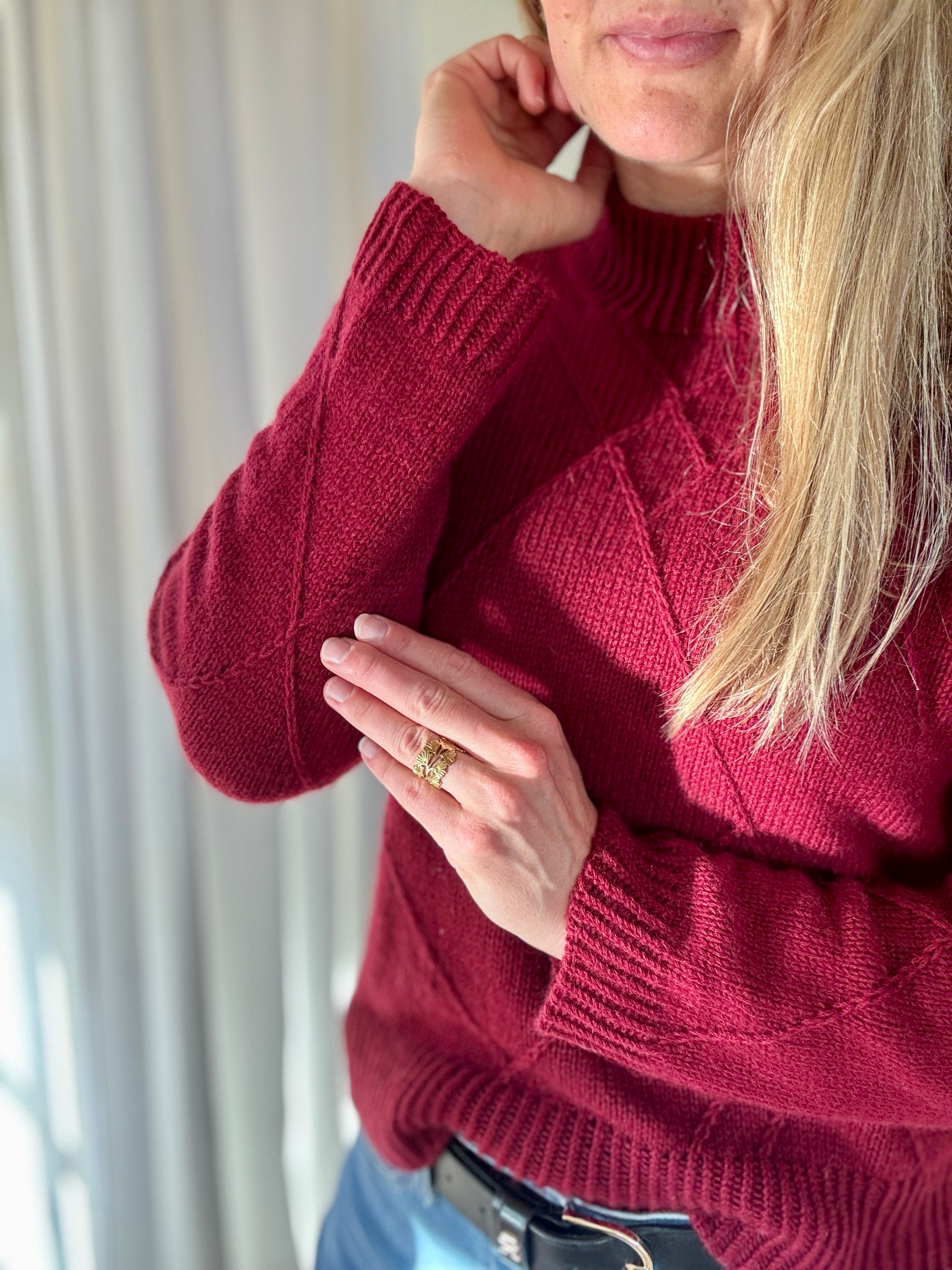 English - Zenia Sweater
