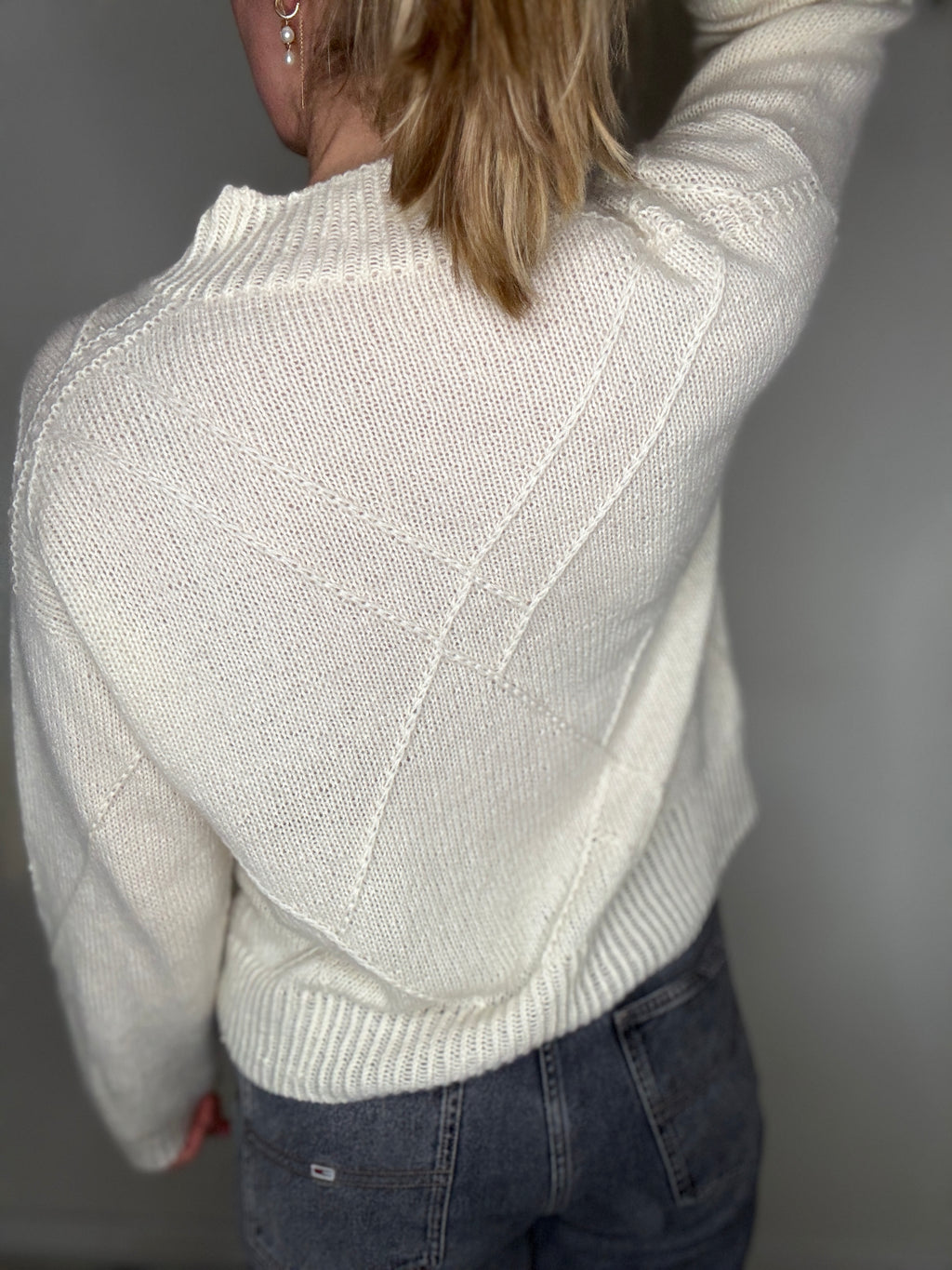 English - Zenia Sweater
