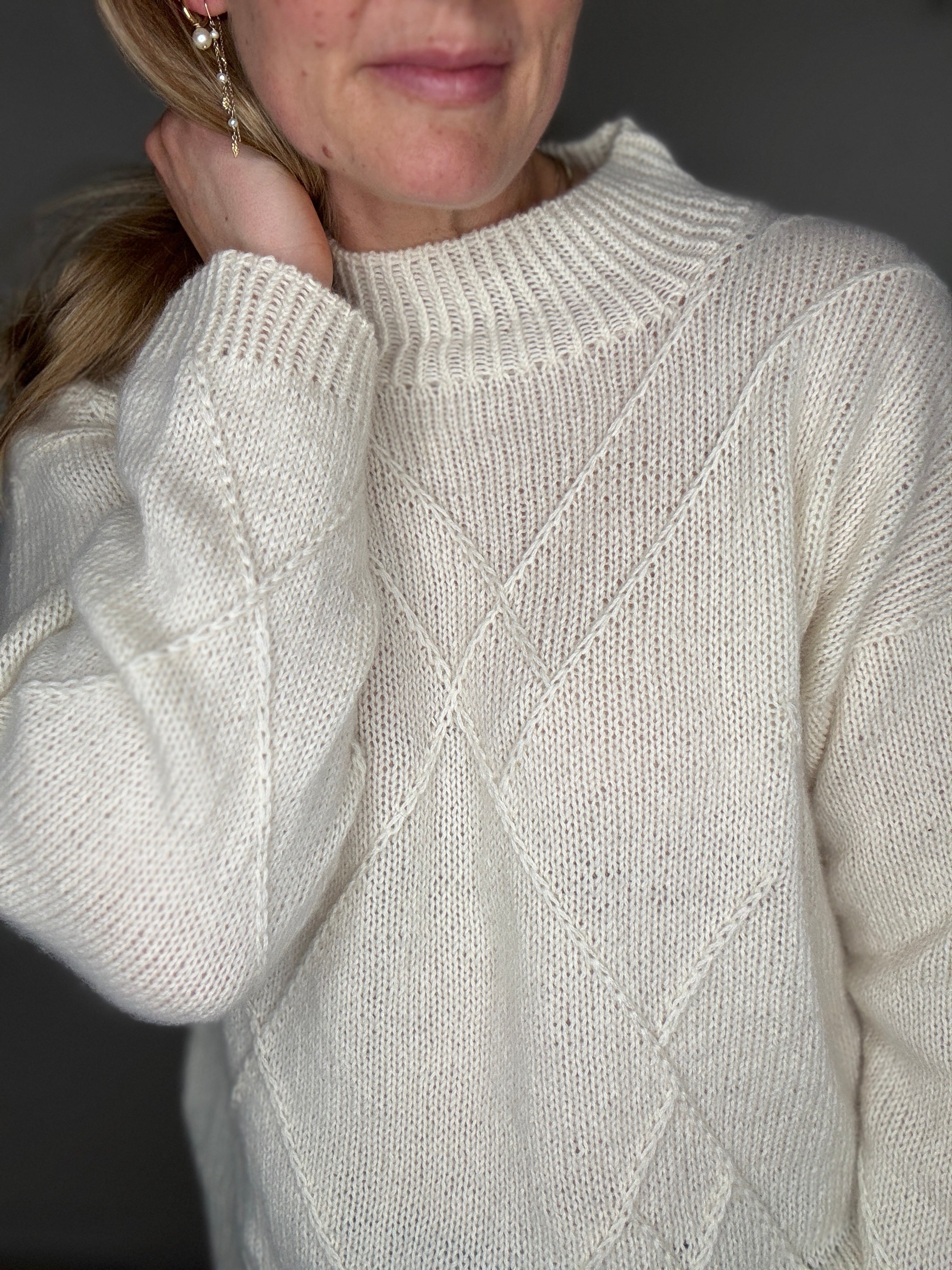 English - Zenia Sweater