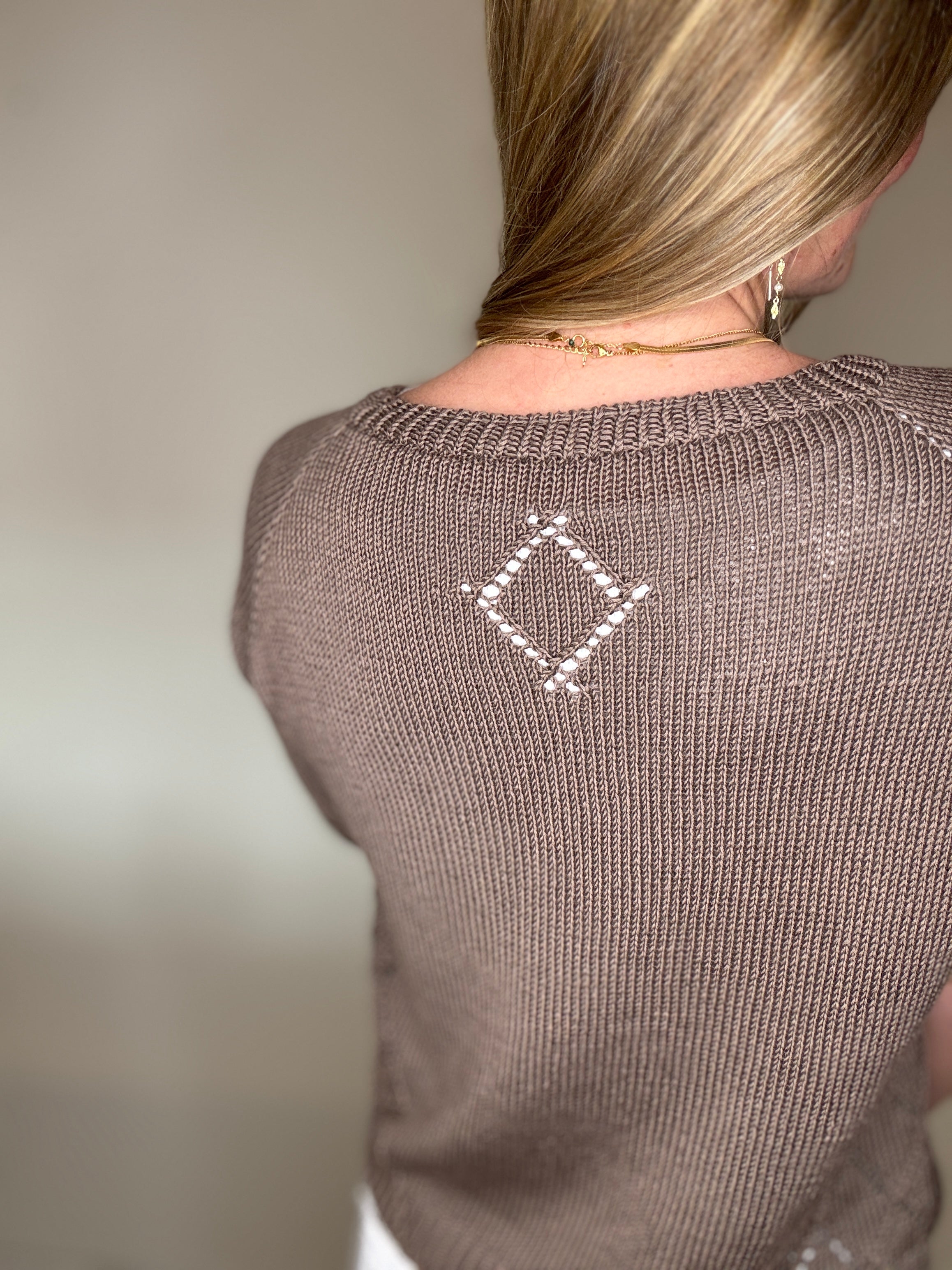 Danish - DiamondLine Tee VNeck