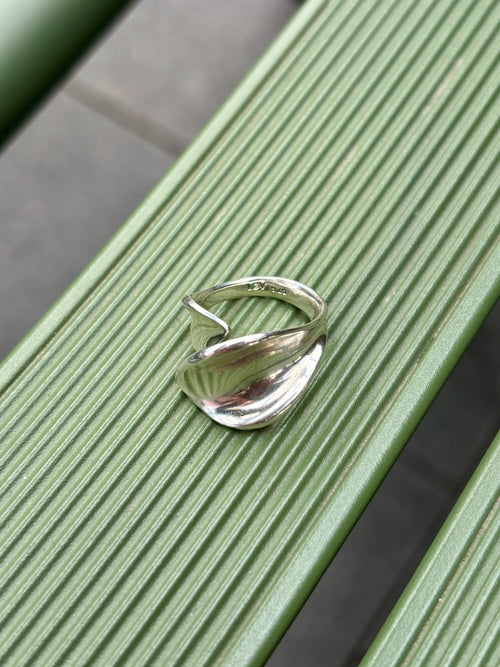 'Leaf me on' ring - Pre-ordering