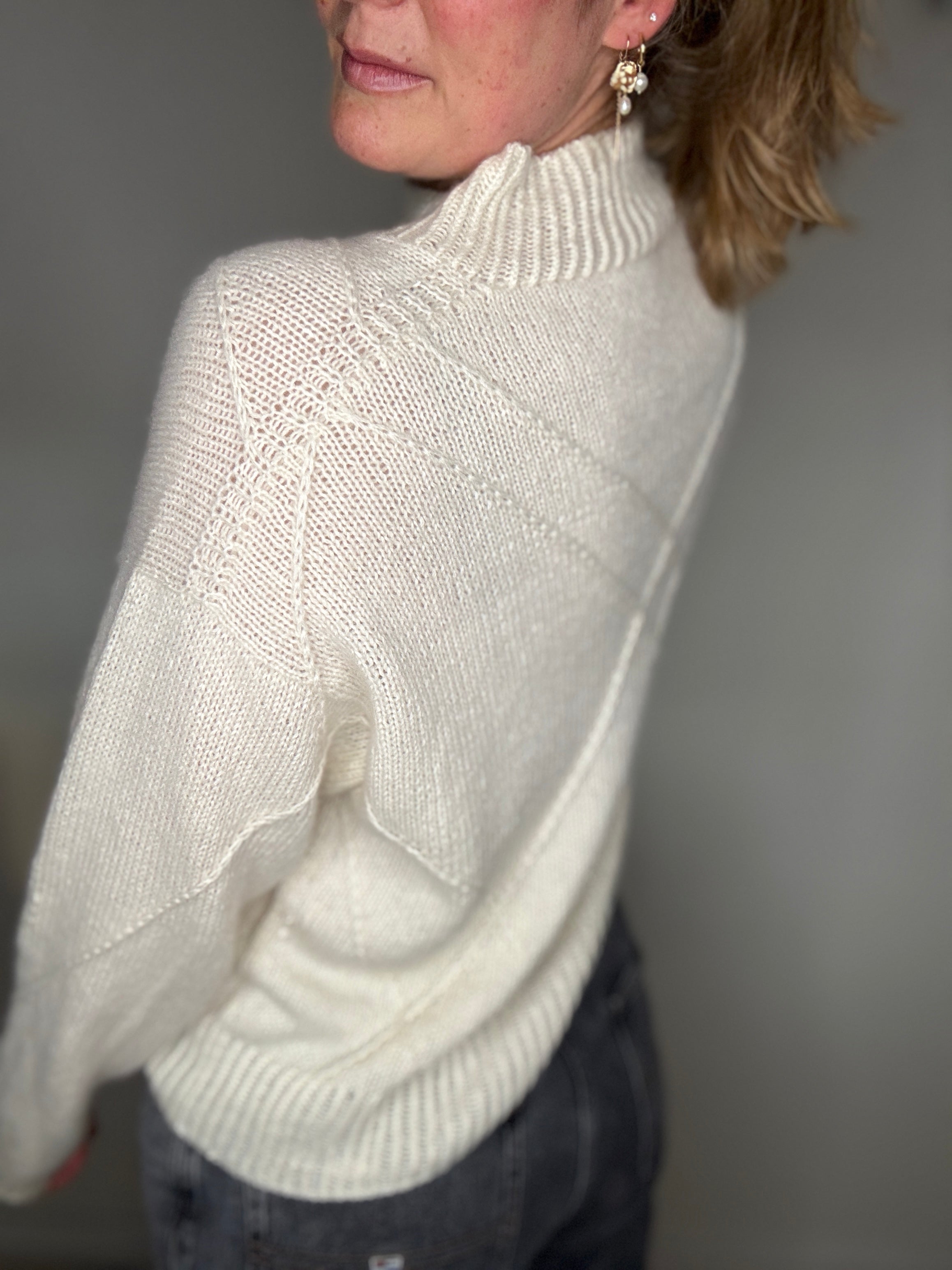 English - Zenia Sweater